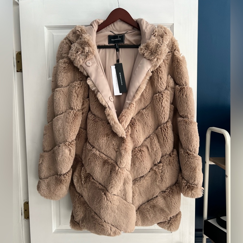 BNWT BCBGMAXAZRIA Faux Fur Hooded Jacket